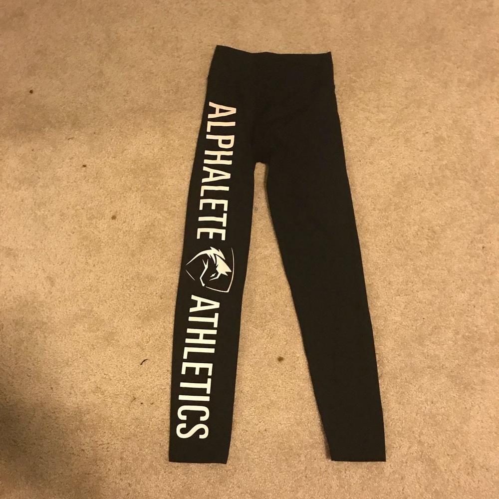 Alphalete logo leggings - SOLD on Ⓜ️